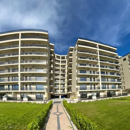 Del Mar Mamaia-vega Studio *